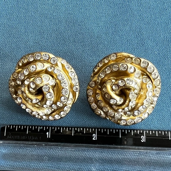 Jewellians 1980’s huge runway earrings - Picture 6 of 7